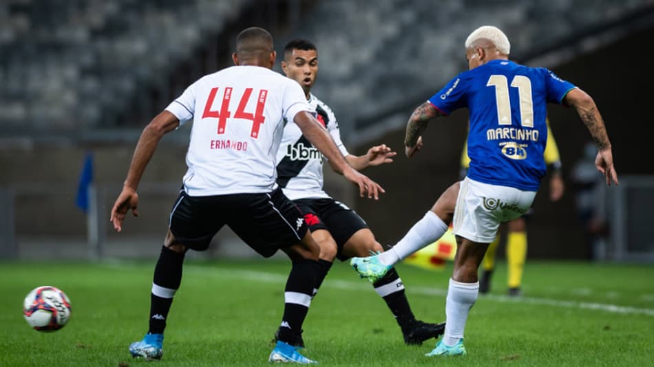 ATUAÇÕES: Bruno Gomes é expulso em lance infantil e recebe a pior nota do Vasco na derrota para o Cruzeiro