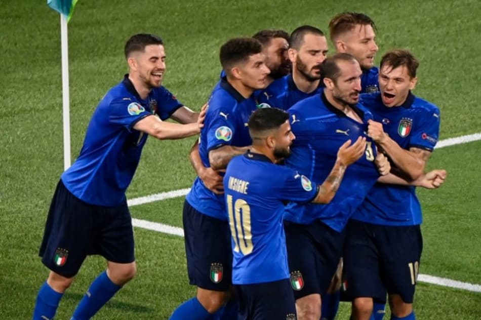 Invicta há 30 jogos e sem sofrer gols na Euro, Itália chega ao mata-mata como a 'grande sensação'