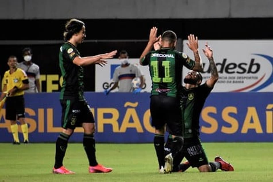 Veja os gols da vitória do América-MG sobre o Bahia em Salvador