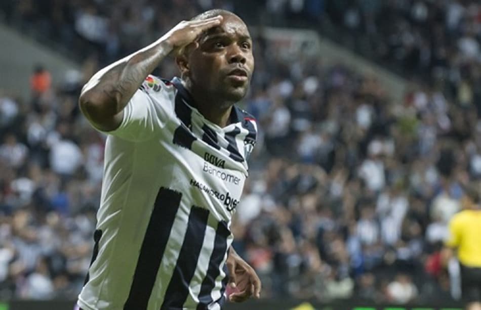 Atacante ex-São Paulo se despede do Monterrey e se junta a gigante da América do Sul