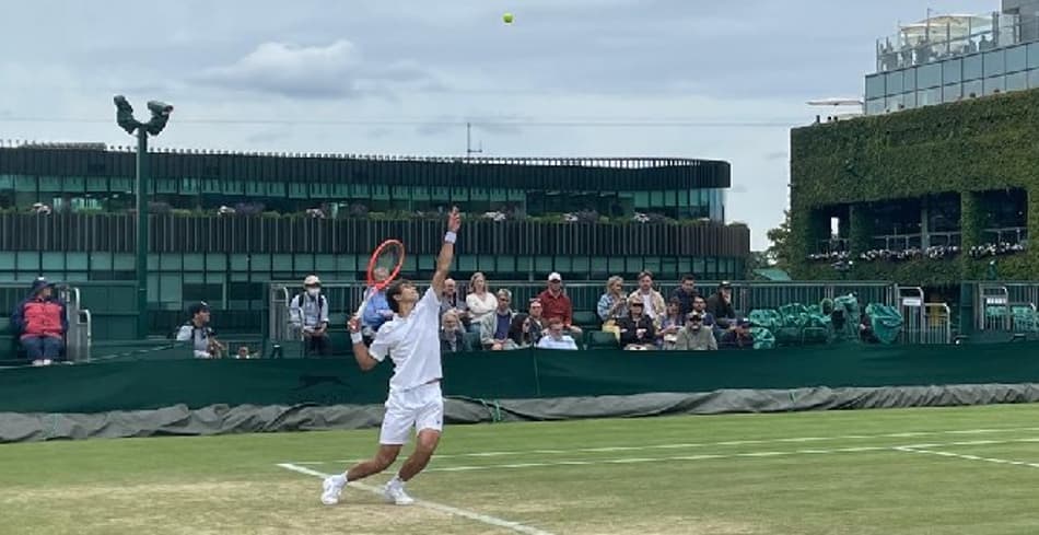 João Loureiro vira e vai à 2ª rodada no juvenil de Wimbledon