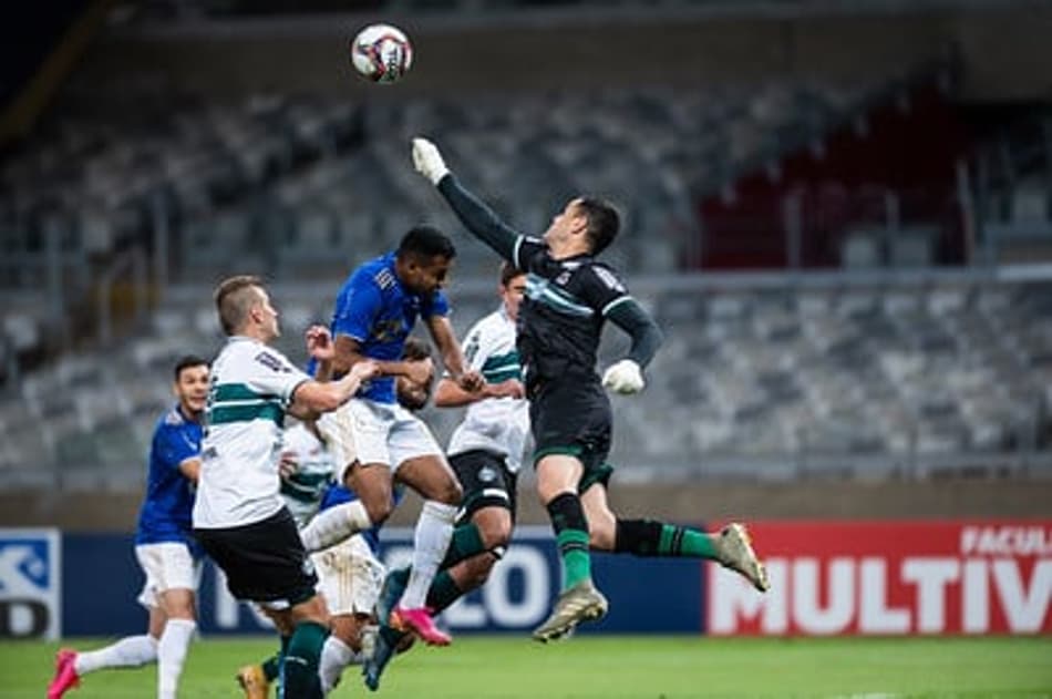‘Serve pouco’, avalia Mozart após empate contra o Coritiba. Confira os lances do duelo no Mineirão