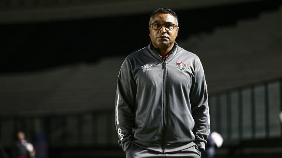 Roger admite poupar no Brasileiro, diz ‘festejar a atuação’ do Fluminense, mas lamenta empate em casa