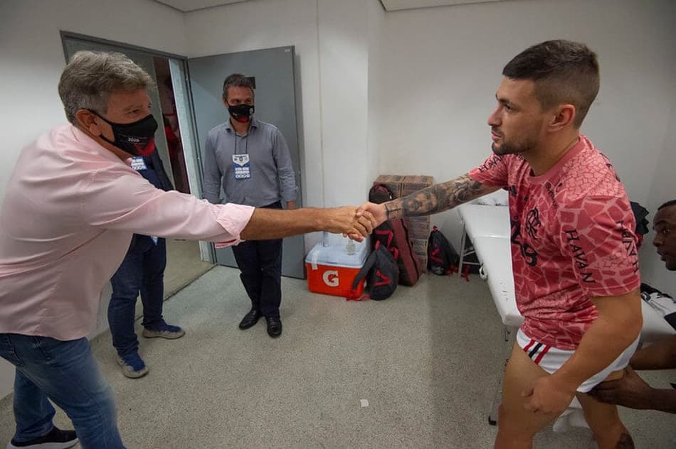VÍDEO: veja os bastidores da virada do Flamengo sobre a Chapecoense no Maracanã