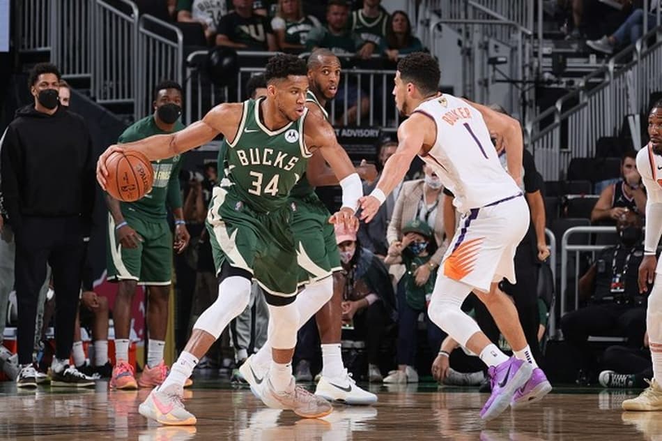 Chris Paul: “Temos que construir um muro contra Antetokounmpo”