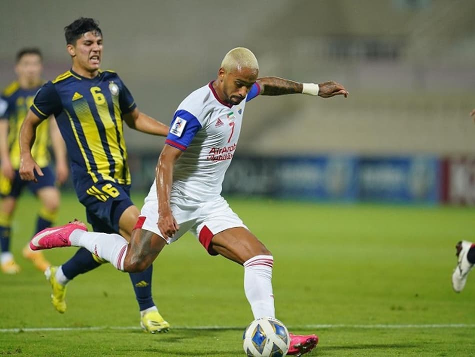 Caio Lucas comemora renovação com o Sharjah: ‘Objetivo é ganhar tudo’