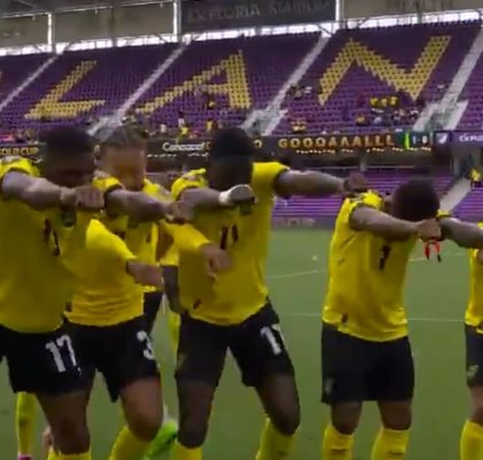 Reggae Boyz! Jogadores da Jamaica dão show em comemoração de gol; assista