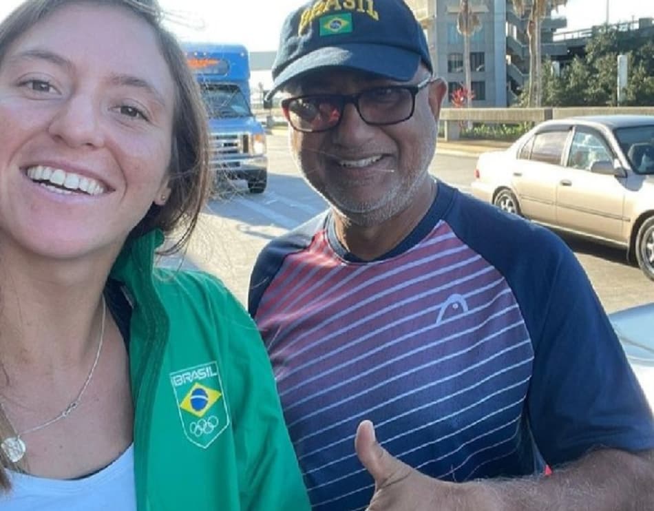 Luisa Stefani embarca animada para Tóquio