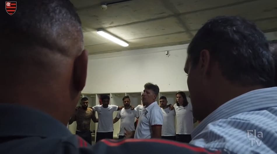 VÍDEO: veja o discurso de Renato no vestiário após goleada do Flamengo e os bastidores em Pituaçu