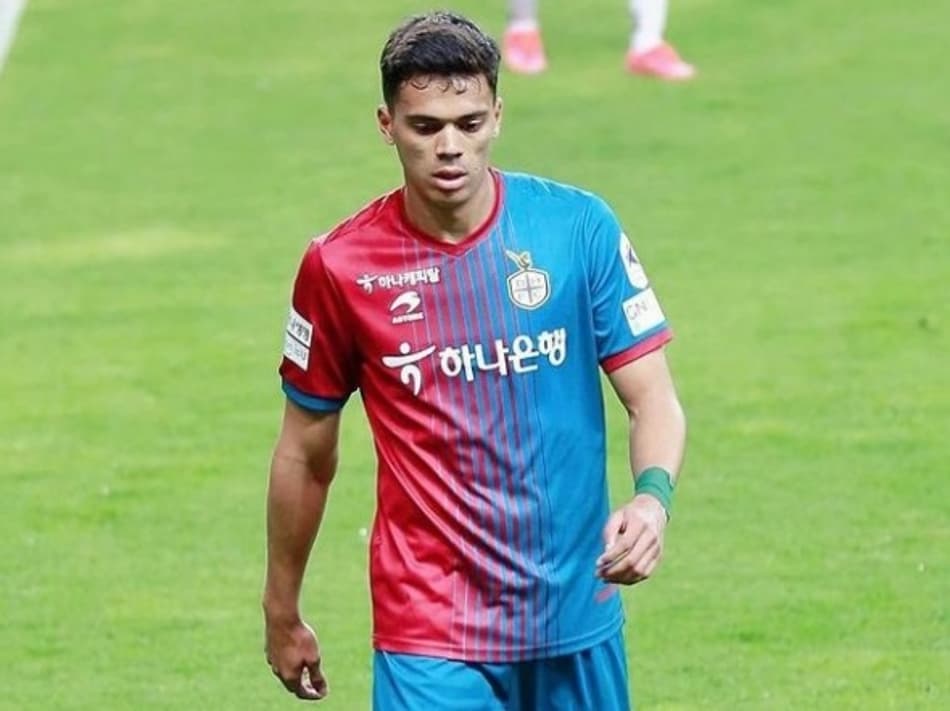 Ex-Fluminense, Matheus Pato valoriza vitória de sua equipe na Ásia