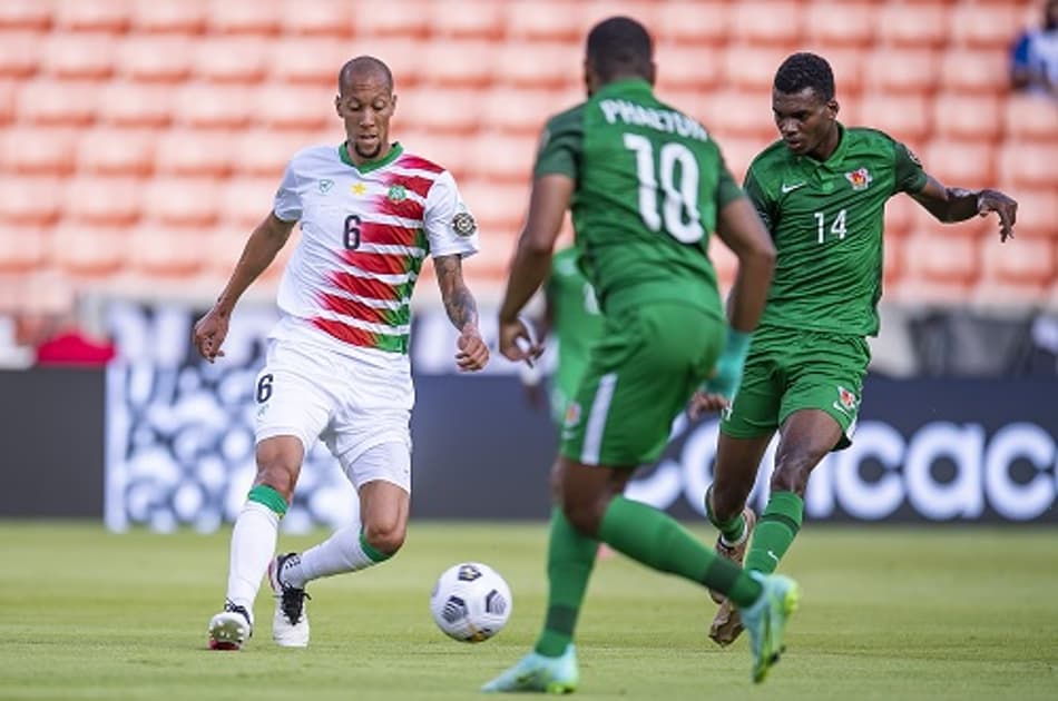 Em jogo para cumprir tabela, Suriname vence Guadalupe pela Copa Ouro