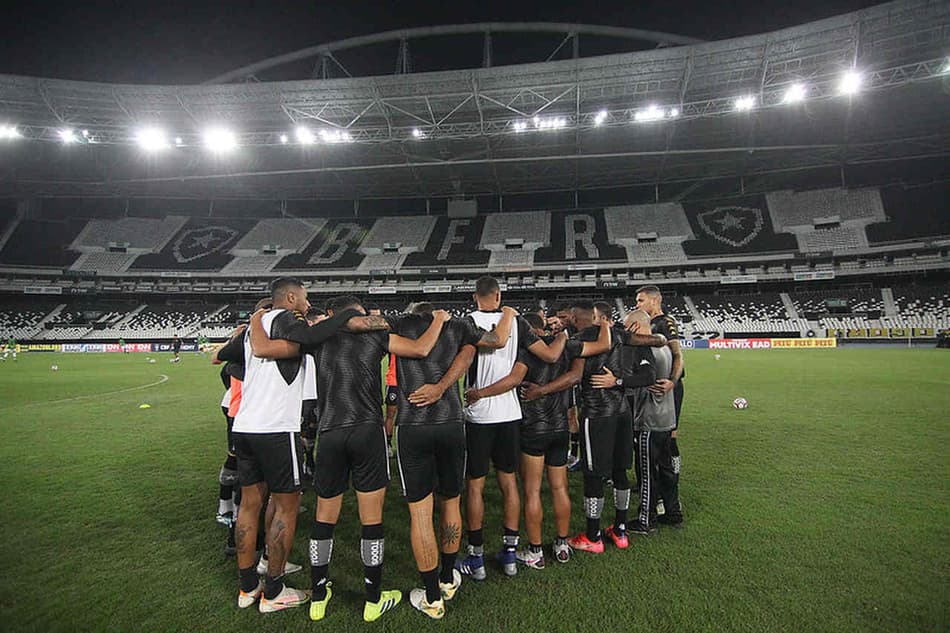 Botafogo tem em jogo atrasado chance de diminuir diferença para o G4 na Série B do Brasileirão