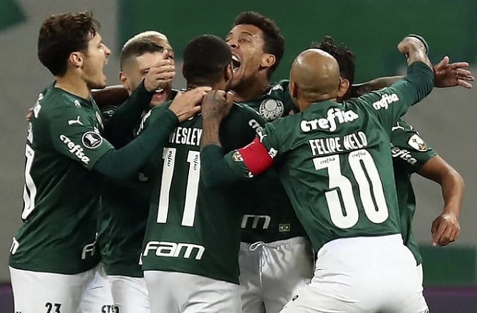 Palmeiras supera a Universidad Católica e faz clássico com o São Paulo nas quartas da Libertadores