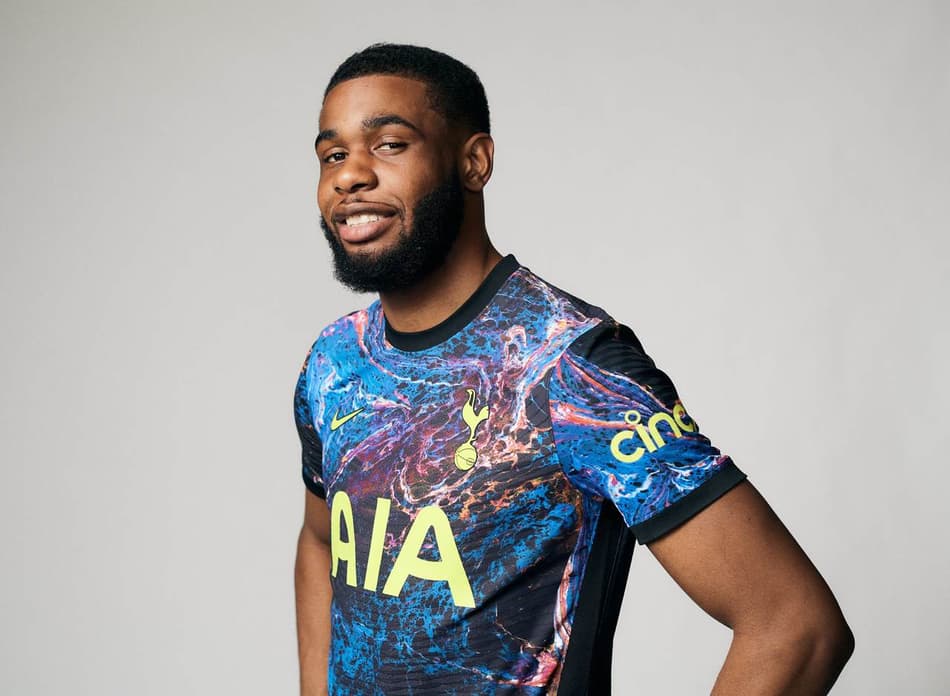 Aprovado? Tottenham apresenta uniforme reserva para a temporada