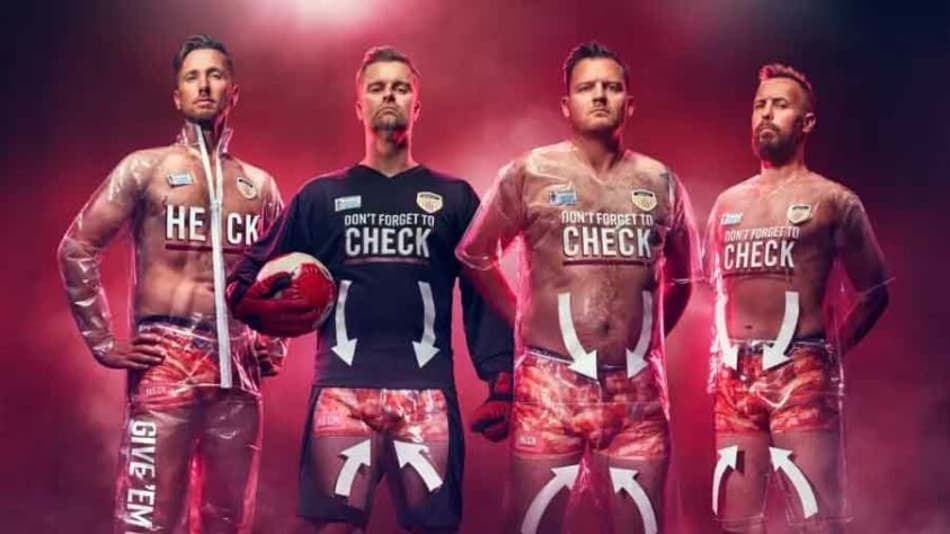 Com causa nobre, clube inglês lança uniforme transparente: confira uniformes de futebol curiosos
