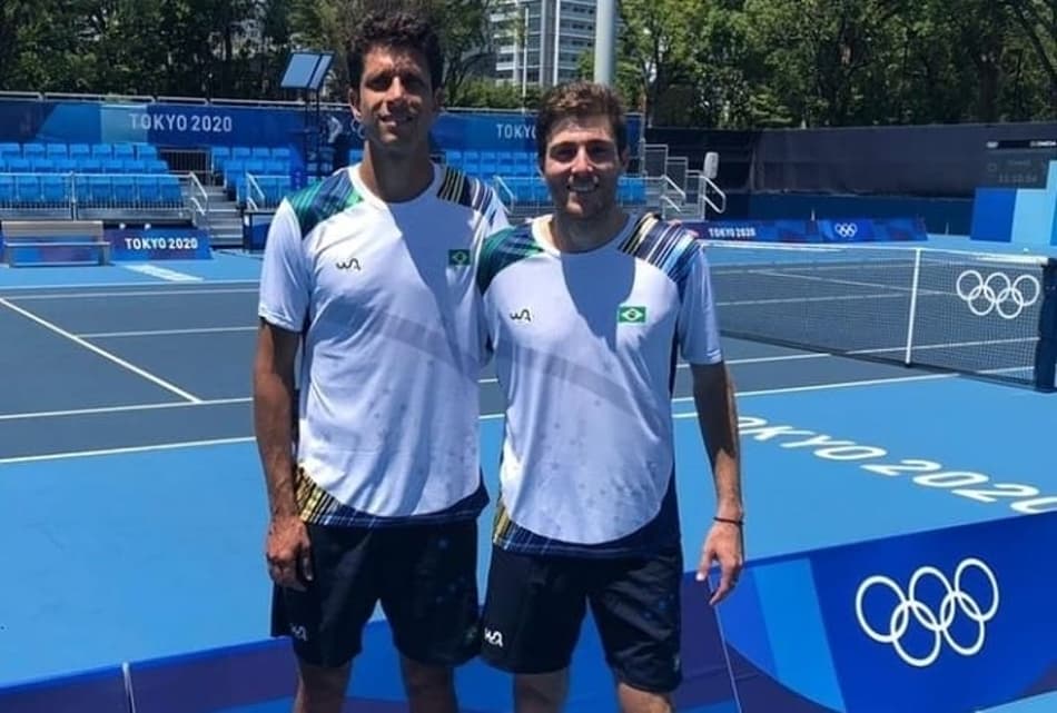 Demoliner e Melo fazem jogo duro, mas perdem para croatas