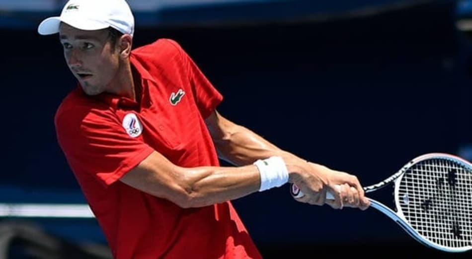 Medvedev reclama de horário dos jogos em Tóquio: “Brincadeira de mau gosto”
