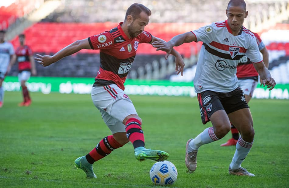 ATUAÇÕES: São Paulo abre o placar, mas defesa tem apagão em goleada sofrida para o Flamengo