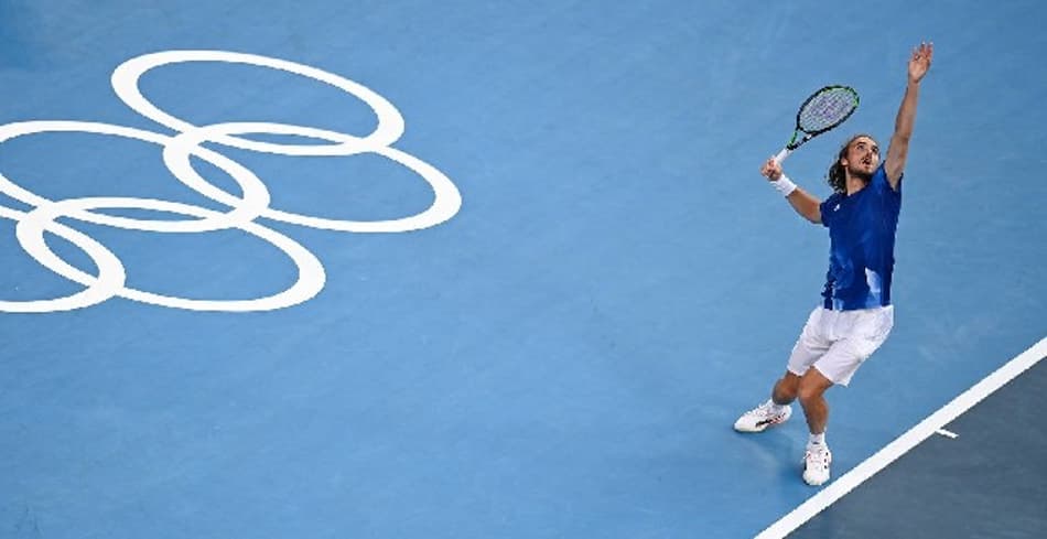 Tsitsipas se vinga de Tiafoe e vai às oitavas em Tóquio