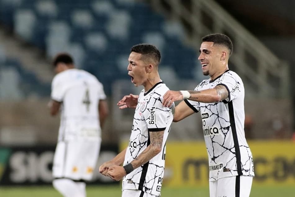Elogiado por Sylvinho, Adson foi decisivo contra o Cuiabá e deve ganhar espaço no Corinthians