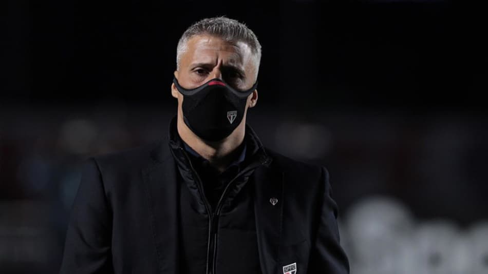 VÍDEO: Crespo enaltece partida de Orejuela e Pablo após vitória do São Paulo