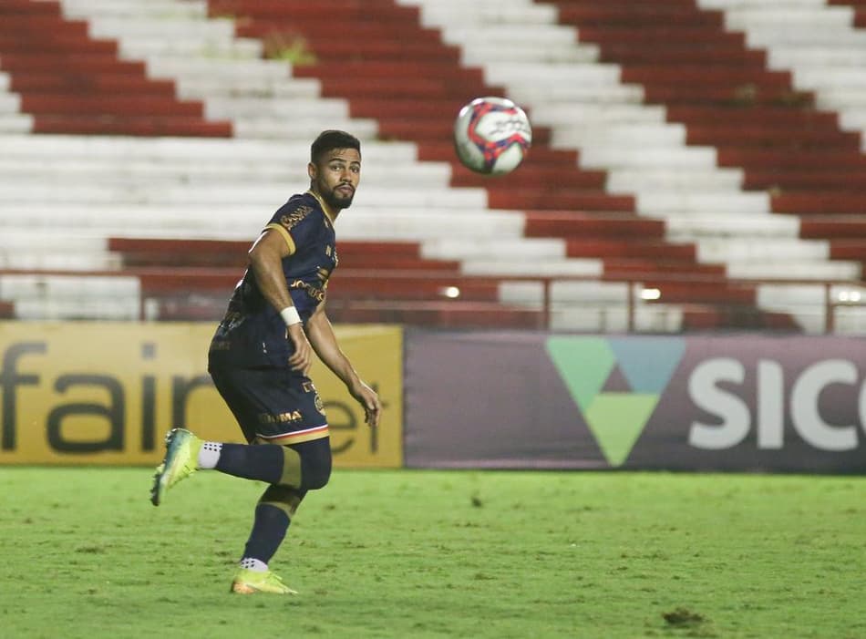 Bryan projeta ‘jogo de seis pontos’ contra o Coritiba