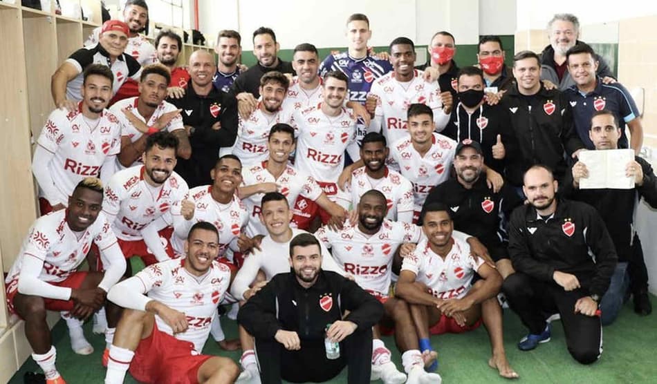 Xandão se diz feliz no Vila Nova-GO e afirma que o grupo está trabalhando forte para seguir crescendo