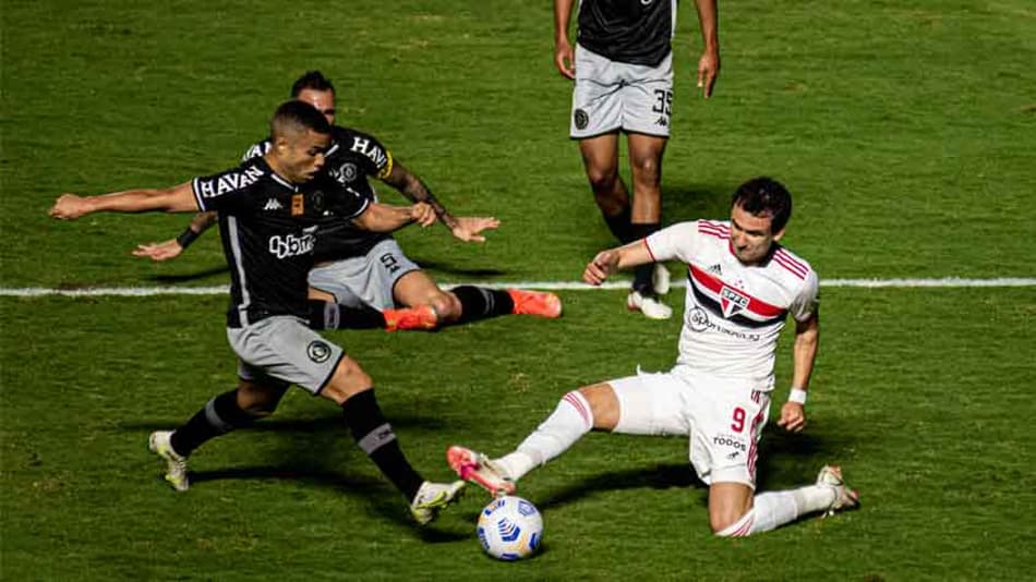 ATUAÇÕES: Léo Jabá é expulso ainda no primeiro tempo e recebe a menor nota em derrota do Vasco