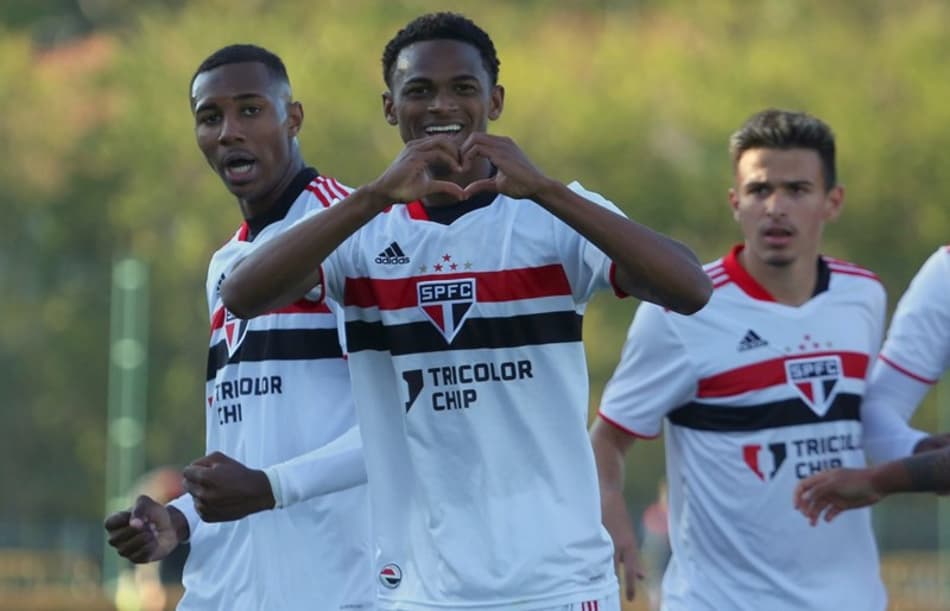 Anílson, lateral do São Paulo, fala sobre ‘dívida paga’ após boa atuação diante do Audax no Paulista Sub-20
