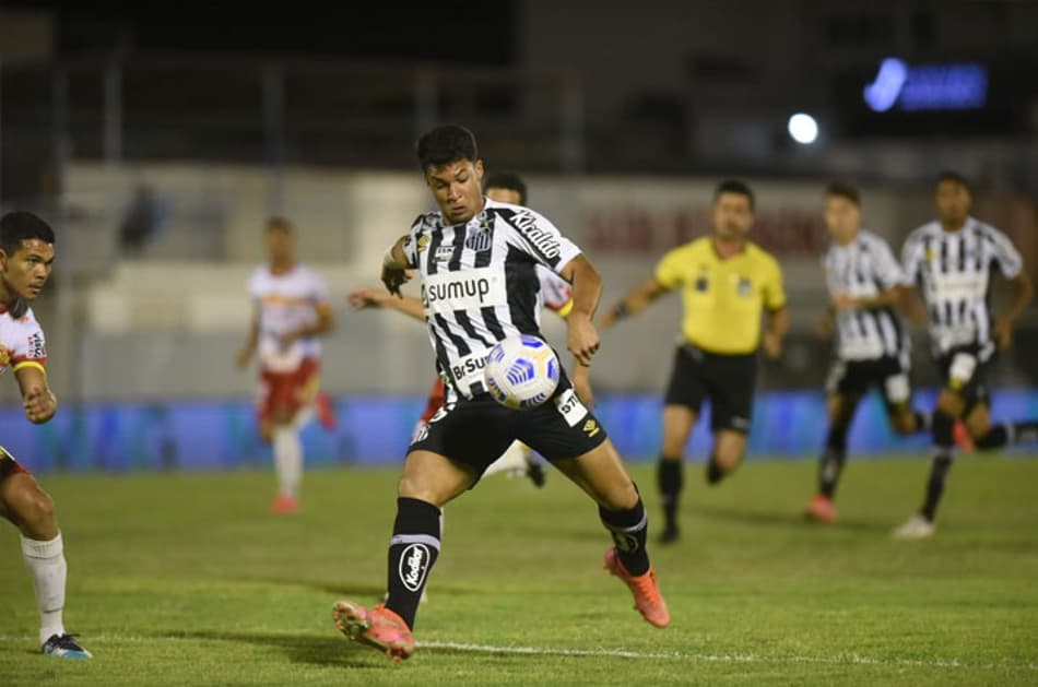 ATUAÇÕES: Santos faz jogo coletivo sofrível, mas avança na Copa do Brasil; veja as notas