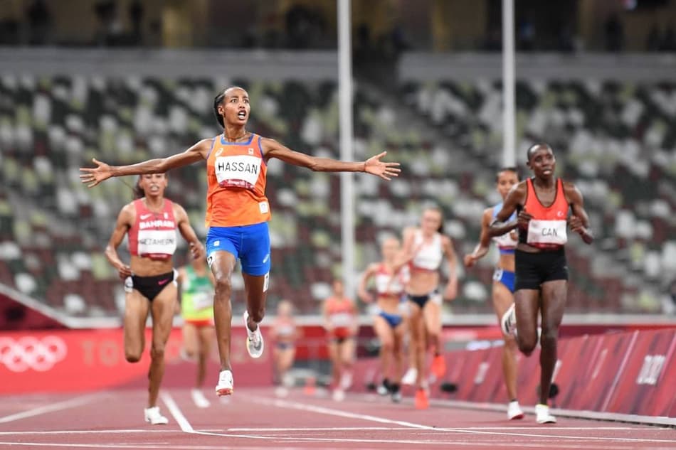 Sifan Hassan supera recordista mundial e conquista ouro nos 10.000m