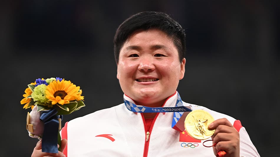Questionamentos feitos a campeã olímpica chinesa causam fúria nas redes sociais por preconceito