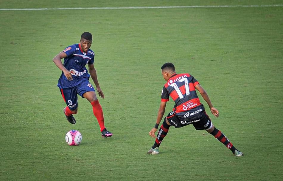 Cauã, do Bahia de Feira, projeta jogo contra o Fluminense-BA e destaca: ‘As expectativas são as melhores’