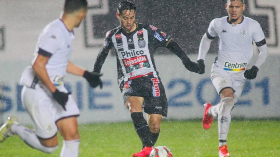 ATUAÇÕES: Diego Loureiro falha no lance do gol e recebe a menor nota do Botafogo