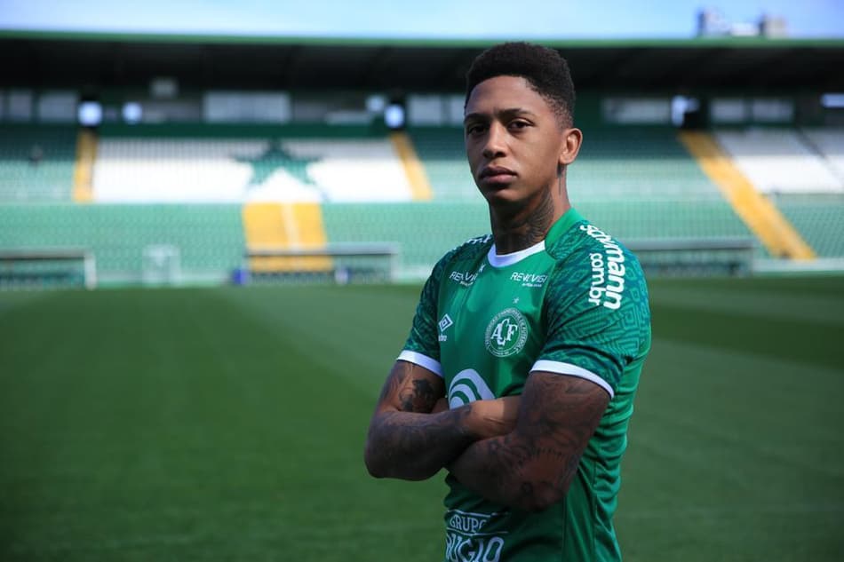 Por empréstimo, Chapecoense anuncia a chegada de Jordan