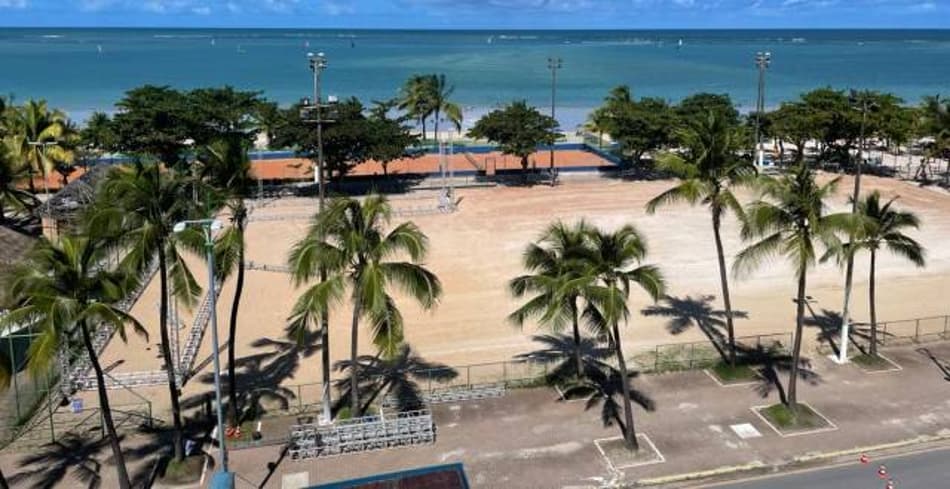 Arena começa a ser montada para o Macena Open de Beach Tennis em Maceio