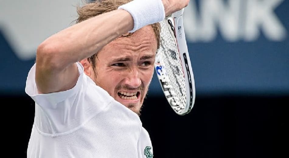 Medvedev diminui vantagem para Djokovic no ranking