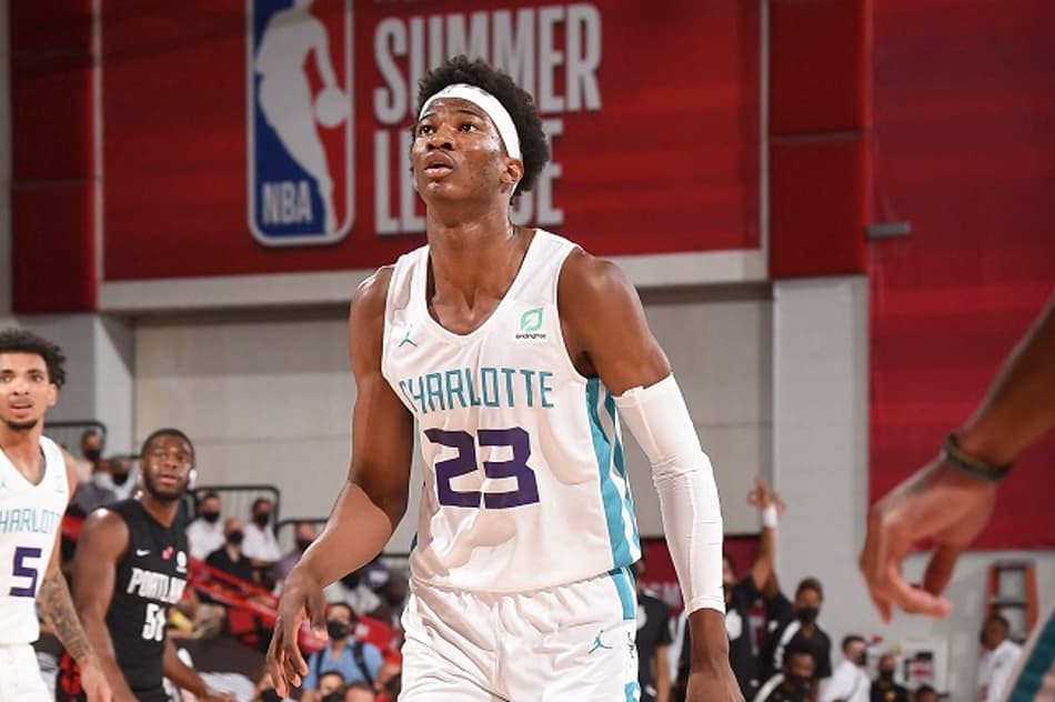 Calouro do Hornets revela influências de Antetokounmpo, Durant e Jordan