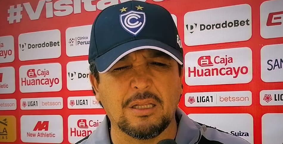 Time campeão da Sul-Americana, após seis jogos, demite treinador