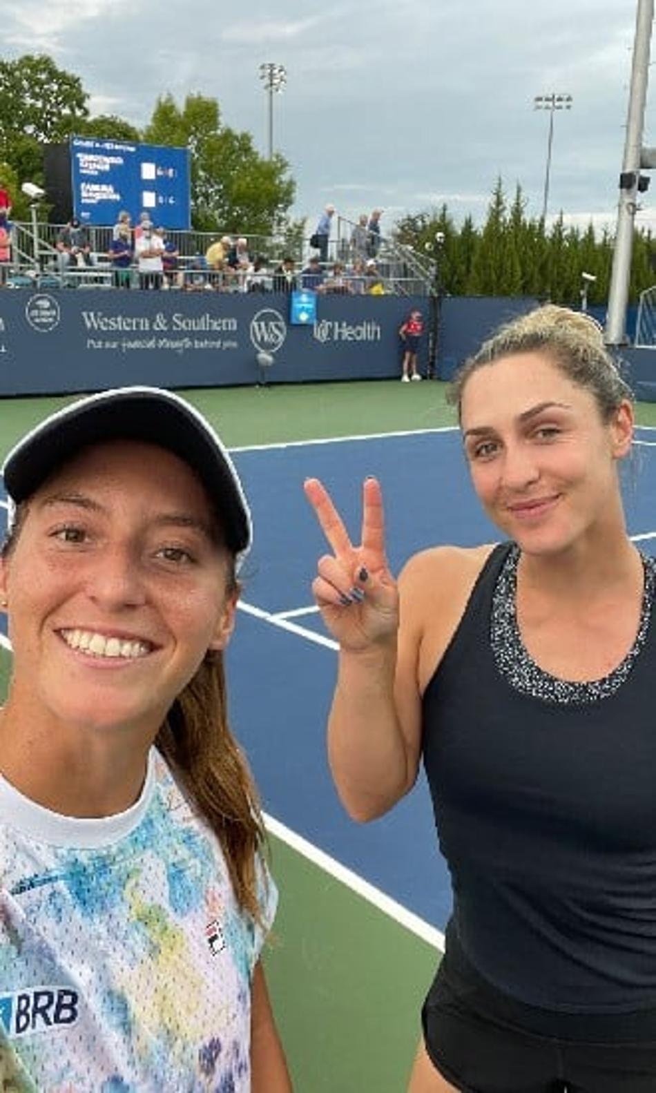 Luisa Stefani vai às oitavas no WTA 1000 de Cincinnati