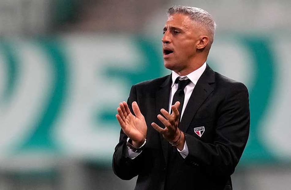 VÍDEO: Crespo fala para São Paulo ‘levantar a cabeça’, aceitar a derrota e mirar Copa do Brasil na temporada