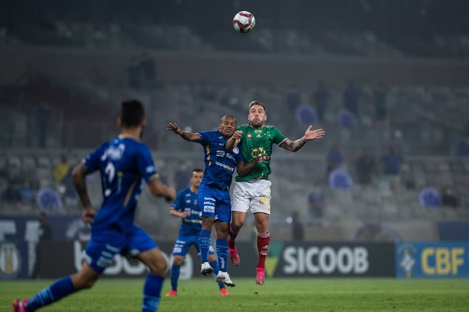 Luxemburgo exalta retorno da torcida na vitória sobre o Confiança: ‘jogou junto com a equipe’