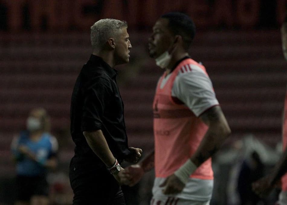 VÍDEO: Crespo comemora retorno de Luciano ao São Paulo após lesão, mas pede calma: 'Não podemos perdê-lo'