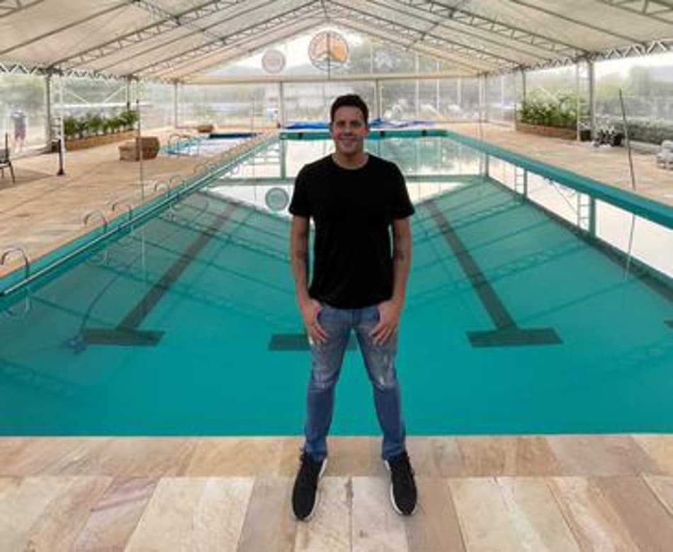 Thiago Pereira lança piscinas em Florianópolis para ensino de natação