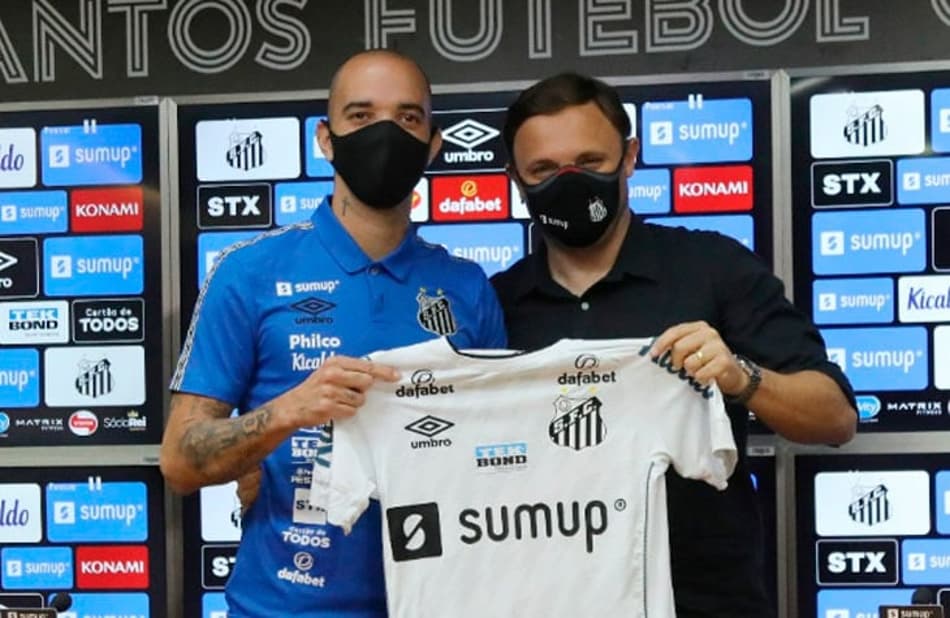 Tardelli é apresentado e pede duas semanas para estrear pelo Santos
