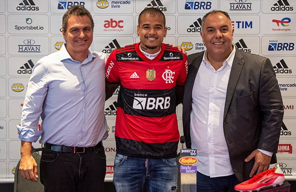 Braz adota mistério em coletiva e é direto ao responder sobre David Luiz no Flamengo: ‘Pouco provável’