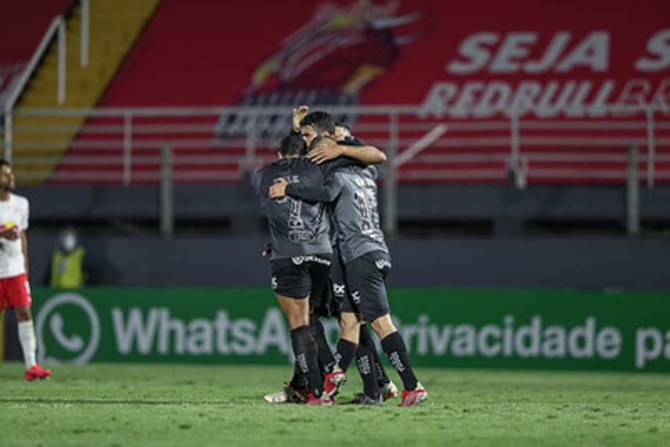 Veja os gols do movimentado empate entre Galo e RB Bragantino