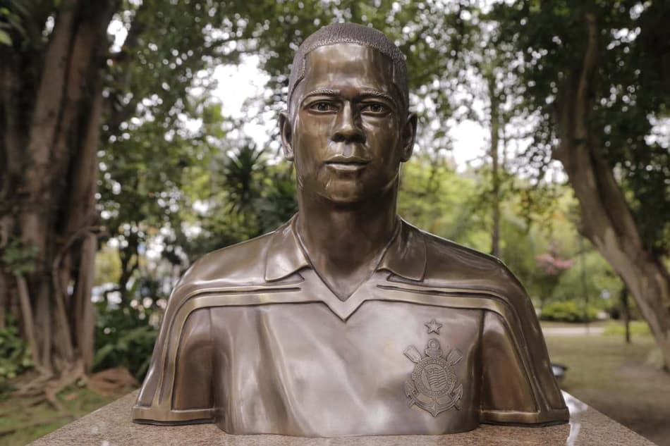111 anos de Corinthians! Saiba quem o Timão já homenageou com busto no Parque São Jorge e quem vai entrar