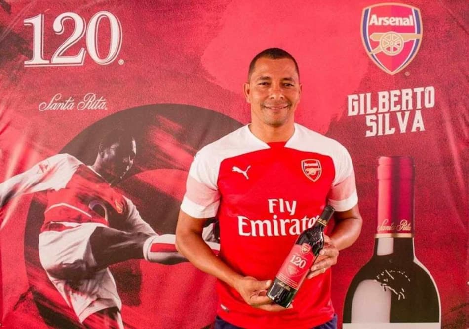 Gilberto Silva, David Luiz… Saiba todos os brasileiros que já defenderam o Arsenal