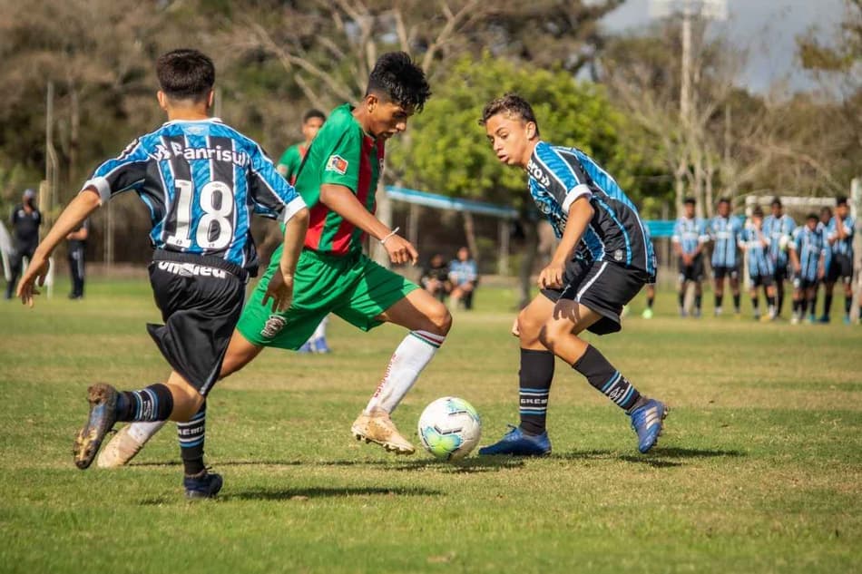 Marítimo Brasil faz ‘dobradinha’ e vence Grêmio nas categorias sub-15 e sub-17